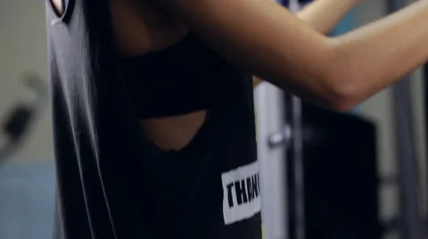 Tying up shirt Stock Footage 64316031