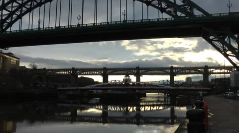 Tyne bridge with reflections in river Stock Footage 1102220