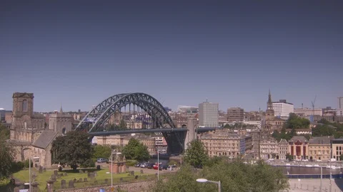 Tyne Bridge Viewed From Gateshead On A Gloriously Sunny Clear Day. Vídeos de archivo 107546731