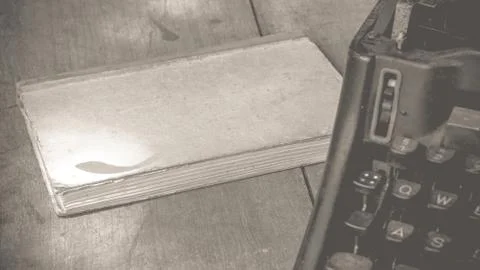 Typewriter and notebook Foto stock