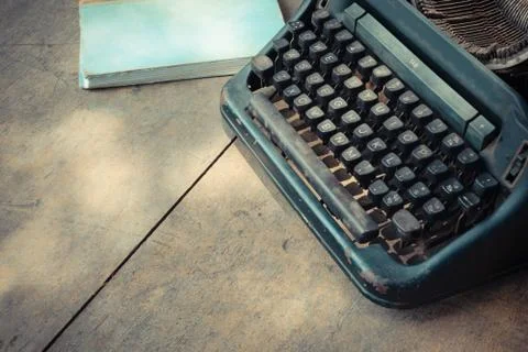Typewriter and notebook Foto stock