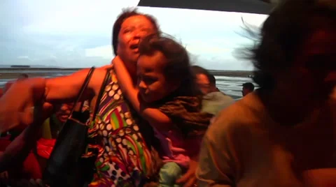 Typhoon Haiyan Evacuation Video stock 32663527