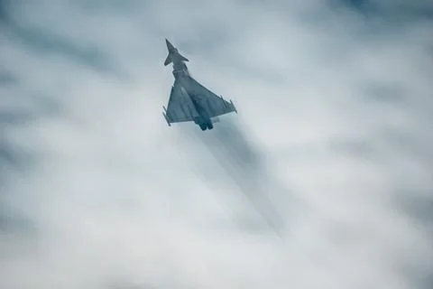 Typhoon RAF jet Фото