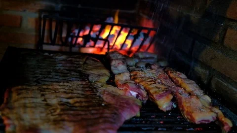 Typical and authentic Argentinian Barbecue Or Asado. Video stock 105144159