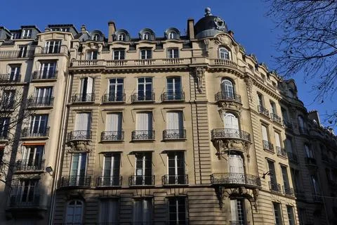 Typical bulding facade from Paris 스톡 사진