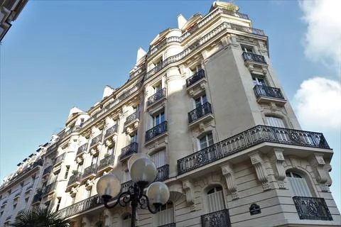 Typical bulding facade from Paris Stock-Fotos