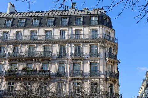 Typical bulding facade from Paris 스톡 사진