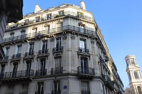Typical bulding facade from Paris 스톡 사진