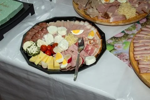 Typical Eastern meal in Carintha, Austria: eggs, cold cuts and horseradish Foto stock