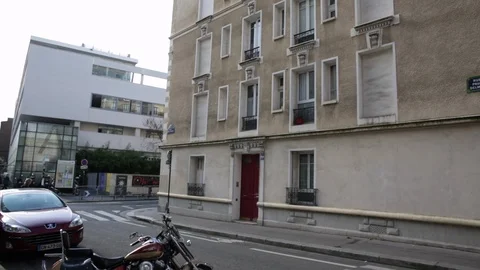 Typical flats in Paris - pan Stock Footage 88509152