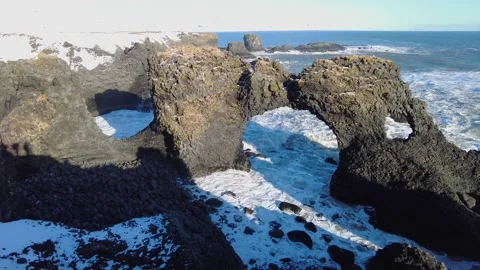 Typical Icelandic mountain landscape at Arnarstapi area, Snaefellsnes peninsula 스톡 동영상 172364871