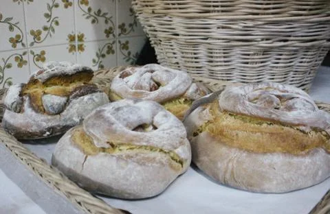 Typical Portuguese Easter cakes, also called Folar or folares, with traditional Foto stock