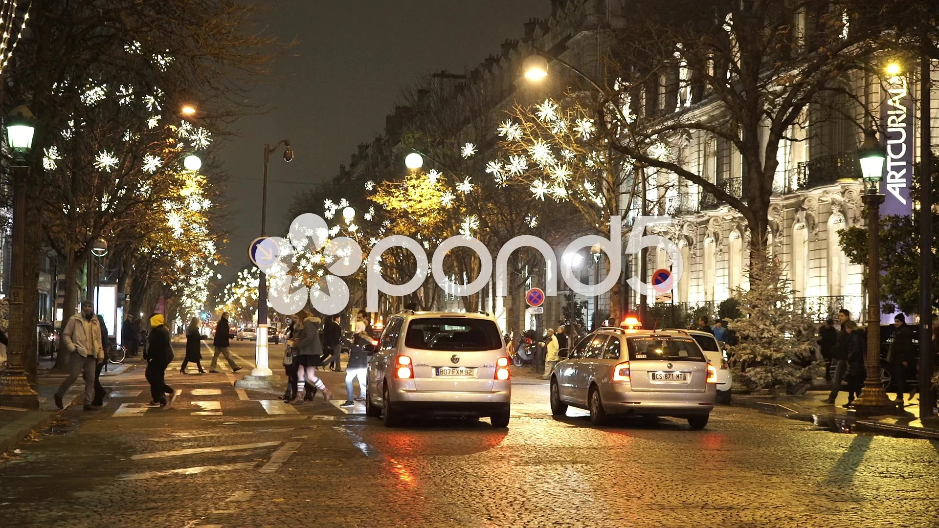 Video Typical Street View In Paris At Night 45037339