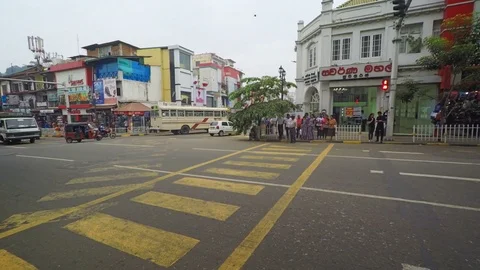 Typical urban intersection in Kandy. 4k footage 库存影片 77109756