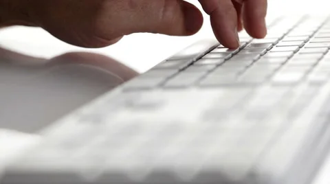 Typing on a computer keyboard Vidéo 42726110