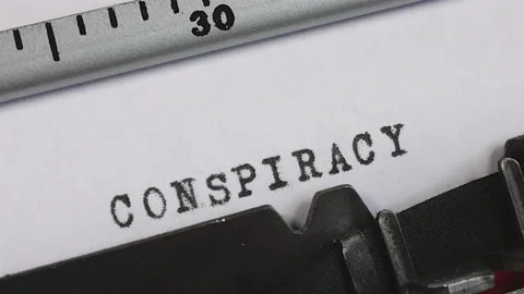 Typing Conspiracy on an old manual typewriter. An unlawful or harmful plan. Vídeos de archivo 176298743