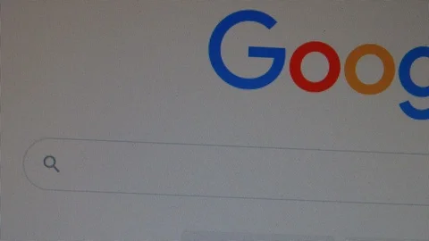 Typing "coronavirus" in the google search bar 库存影片 126925604