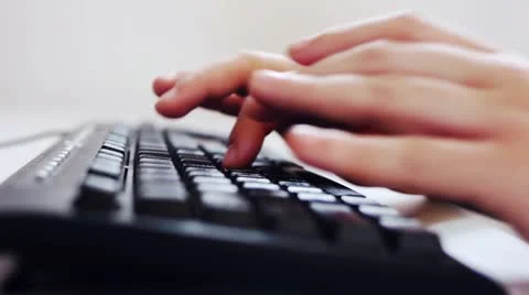 Typing 库存影片 20430338