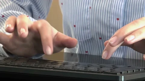 Typing 動画素材 148125094