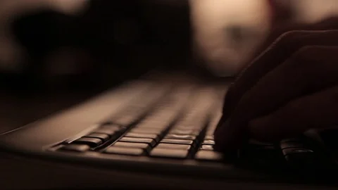 Typing on a keyboard Vídeos de archivo 108669180