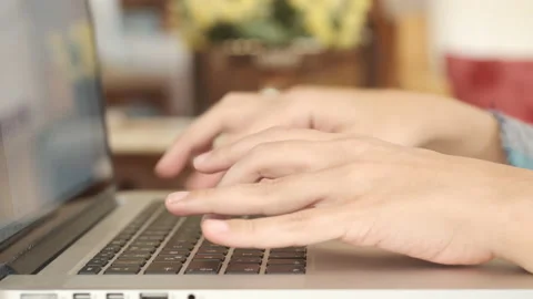 Typing on keyboard Stock-Footage 144655768