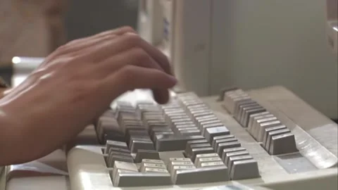 Typing on keyboard Video stock 253772360