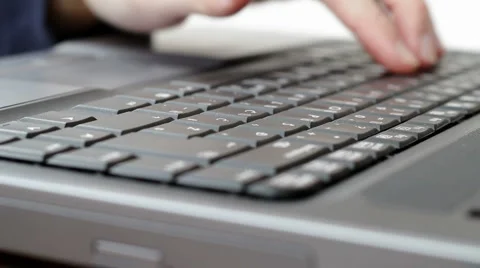 Typing - laptop Vídeos de archivo 1090329