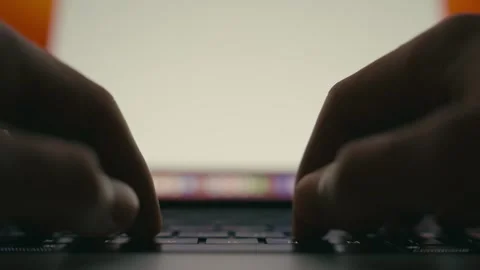Typing on a Laptop Keyboard in a Dimly Lit Office Environment Close Up 库存影片 331166439
