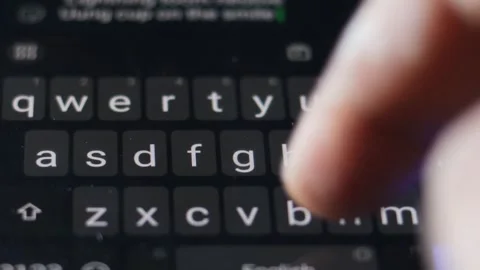 Typing message on smartphone keyboard Stock-Footage 332884972