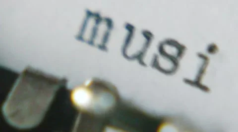 Typing "music" on an old typewriter 스톡 동영상 41062196