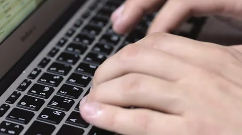 Typing on a notebook Vidéo 33837087