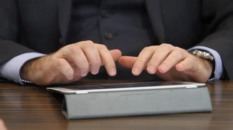 Typing on tablet PC 動画素材 34279078