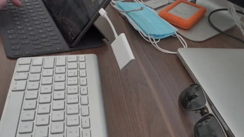 Typing on two computer keyboards 스톡 동영상 135592387