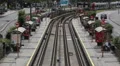 U-Bahn Light Rail System Tramway Arriving Arrival Station Tram Passing Cologne HD Footage