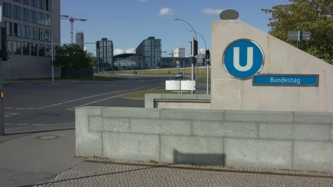 U-Bahn Station Bundestag Berlin 動画素材 80786598