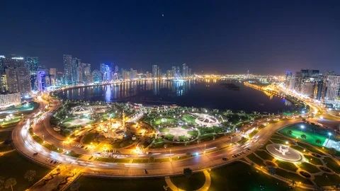 UAE - Cityscape and Mosque Below at Night - 4K Timelapse 스톡 동영상 113157112
