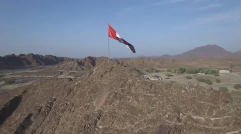 UAE flag on mountain 動画素材 65188859