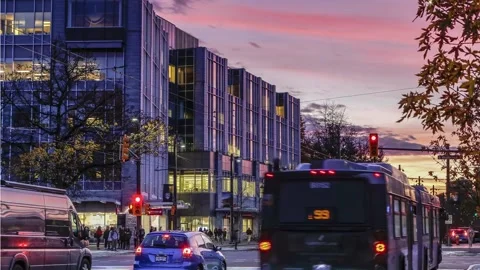 UBC Wesbrook Mall Sunset Close Stockbeeldmateriaal 145440229