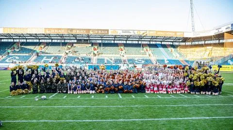  Über 300 Cheerleader waren beim OSPA Gameday im Ostseestadion zu Gast und.. Stock Photos