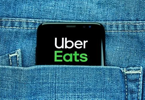 Uber Eats mobile app on Samsung s8. 库存照片