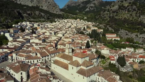 Ubrique in Spain with a pan 動画素材 328640384