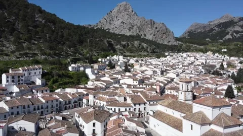 Ubrique in Spain tilt down 動画素材 328640380