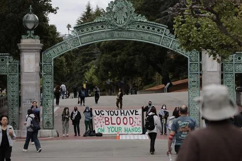 UC Berkeley students protest in support of Palestine, USA - 23 Apr 2024 Stock Photos