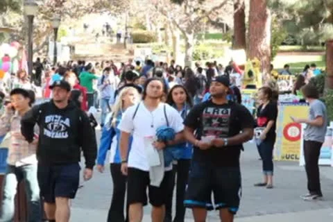 UCLA Students on Bruin Walk Video stock 8961893