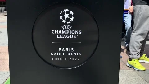 UEFA fanzone in Paris opens its doors to Real Madrid, Liverpool fans, París, FR  Stock Footage 204135850