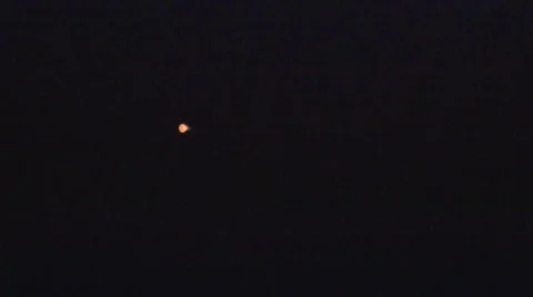 UFO (unidentified flying object) in the night sky Video stock 761347