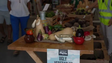 Ugly vegetable market set up table Video stock 143695401
