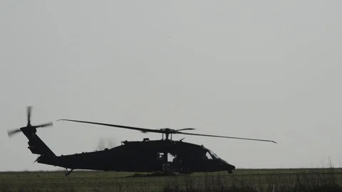 UH-60 Black Hawk gorund running at Chièvres Air Base, Belgium Vídeos de archivo 102944394