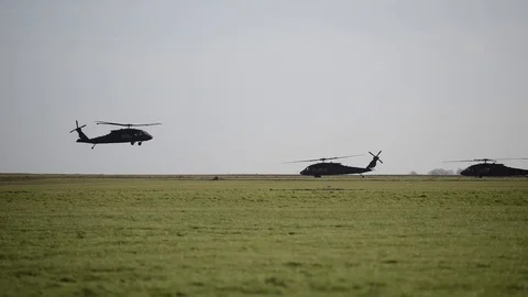 UH-60 Black Hawk ready for take off from Chièvres Air Base, Belgium Vídeos de archivo 102944424
