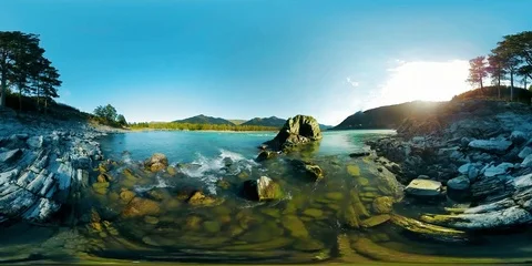 UHD 4K 360 VR Virtual Reality of a river flows over rocks in beautiful mountain Vidéo 77472362